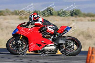 media/Feb-03-2024-SoCal Trackdays (Sat) [[767c60a41c]]/11-Turn 16 (2pm)/